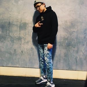 Meet your Posher, Zihe